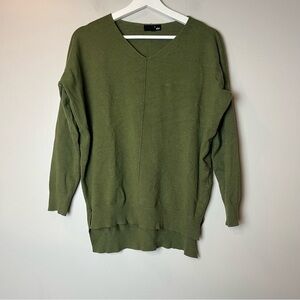 Akaiv Dark Green V-Neck Sweater S/M